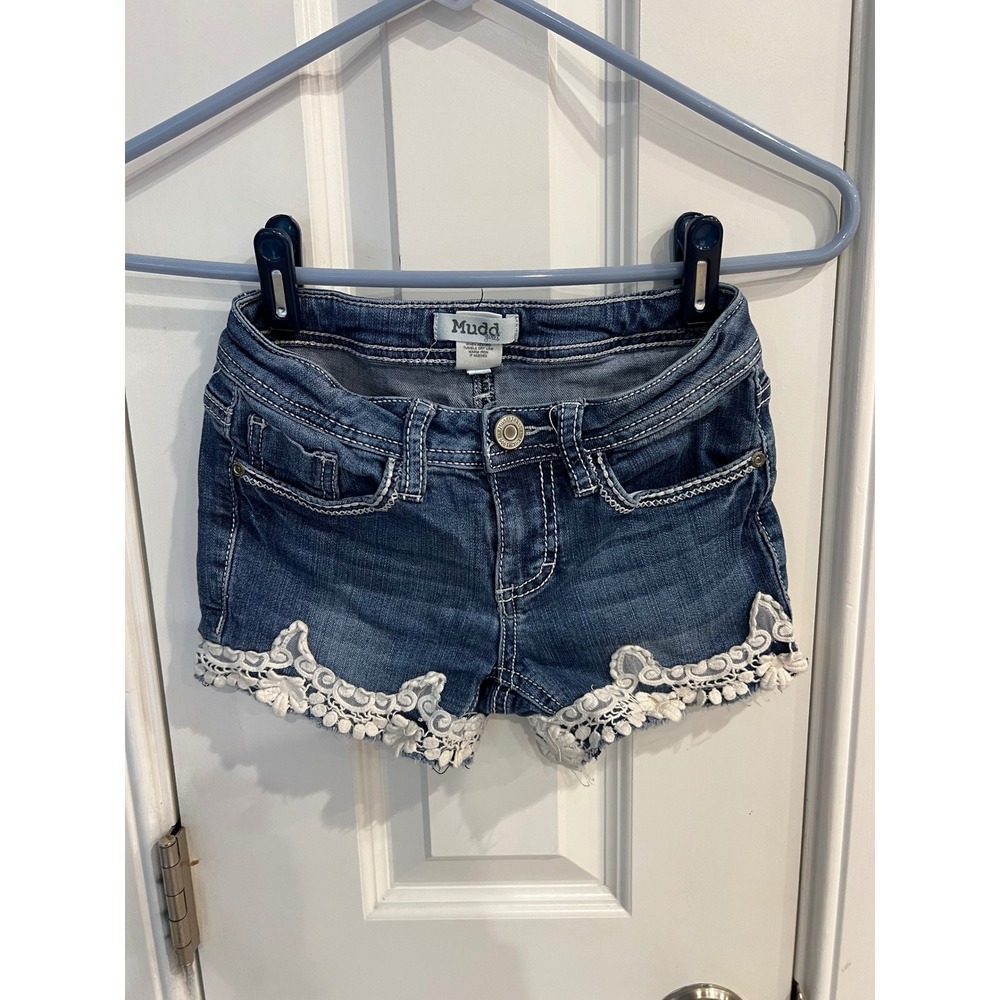 Mudd Girls Denim Shorts Medium Wash Crochet Lace Trim Size 7 DM72D007S
